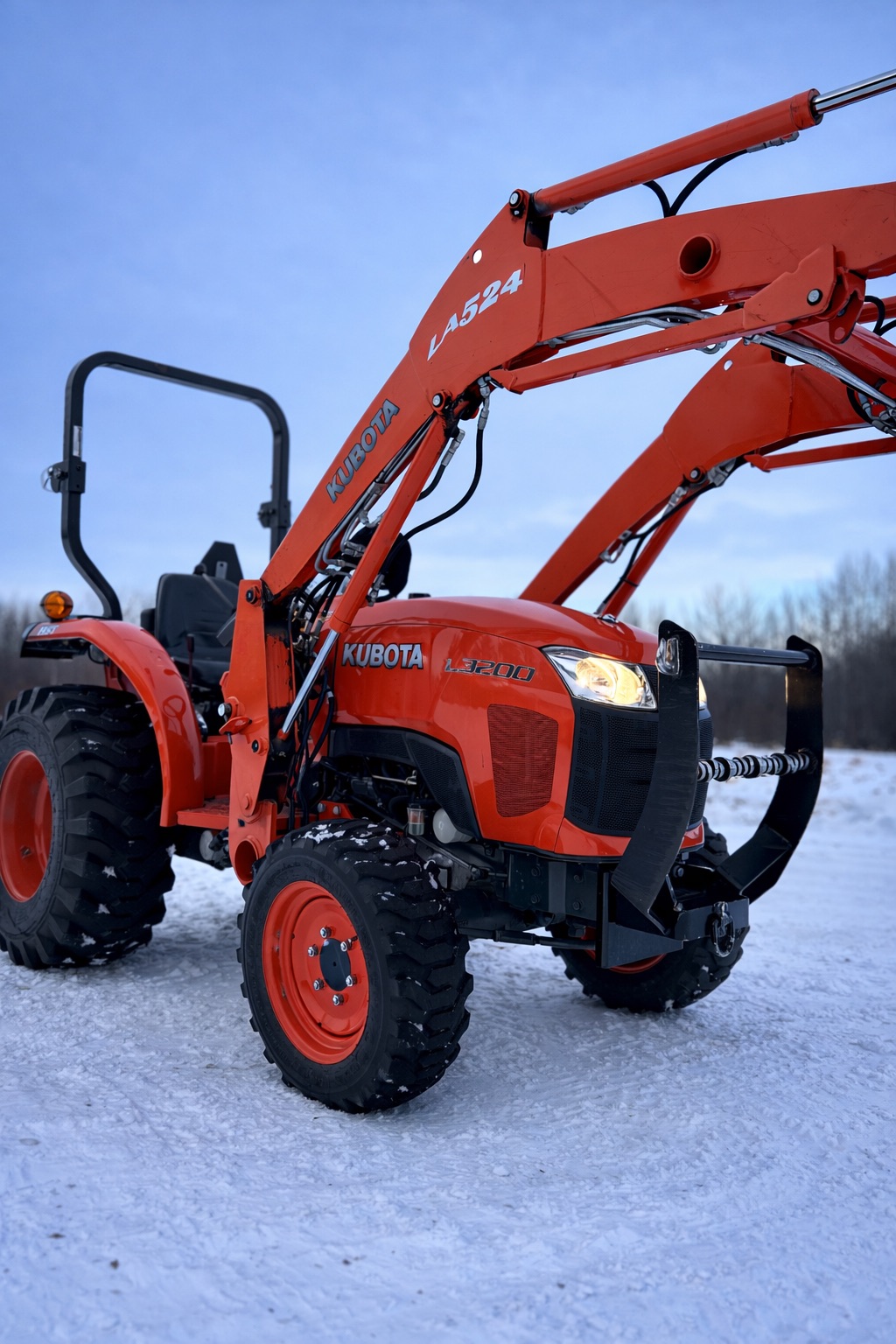 2017 Kubota L3301 tractor for sale photo 3