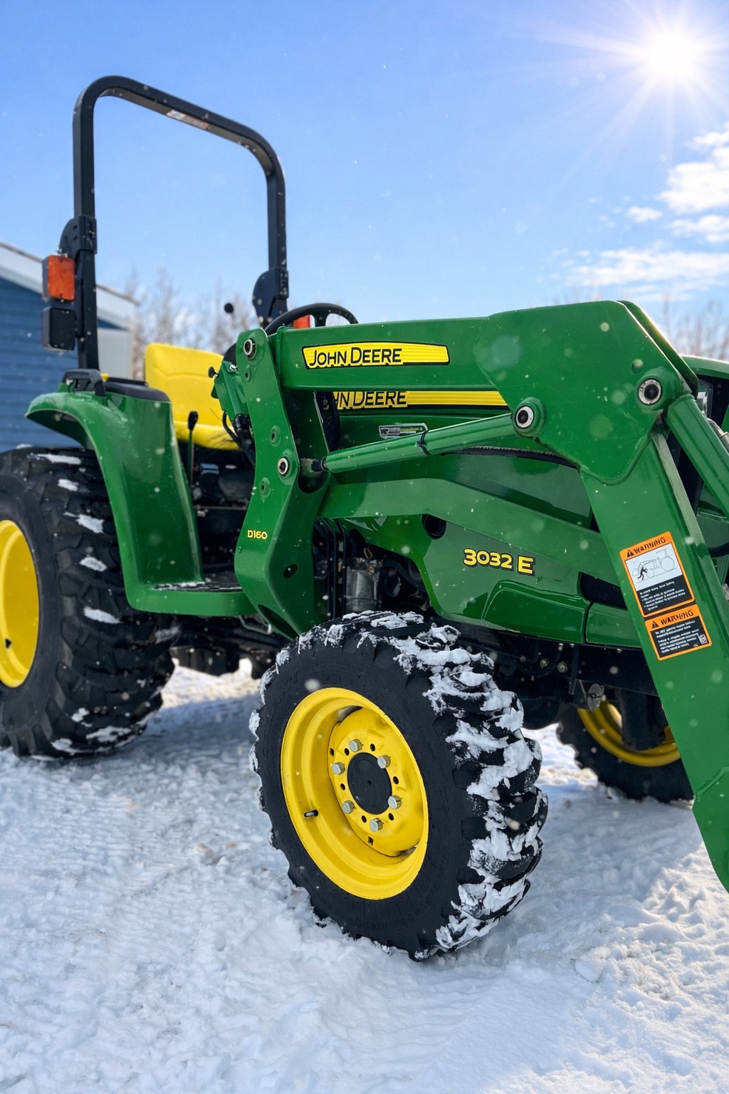Pre-owned John Deere 3032E tractor for sale photo 5