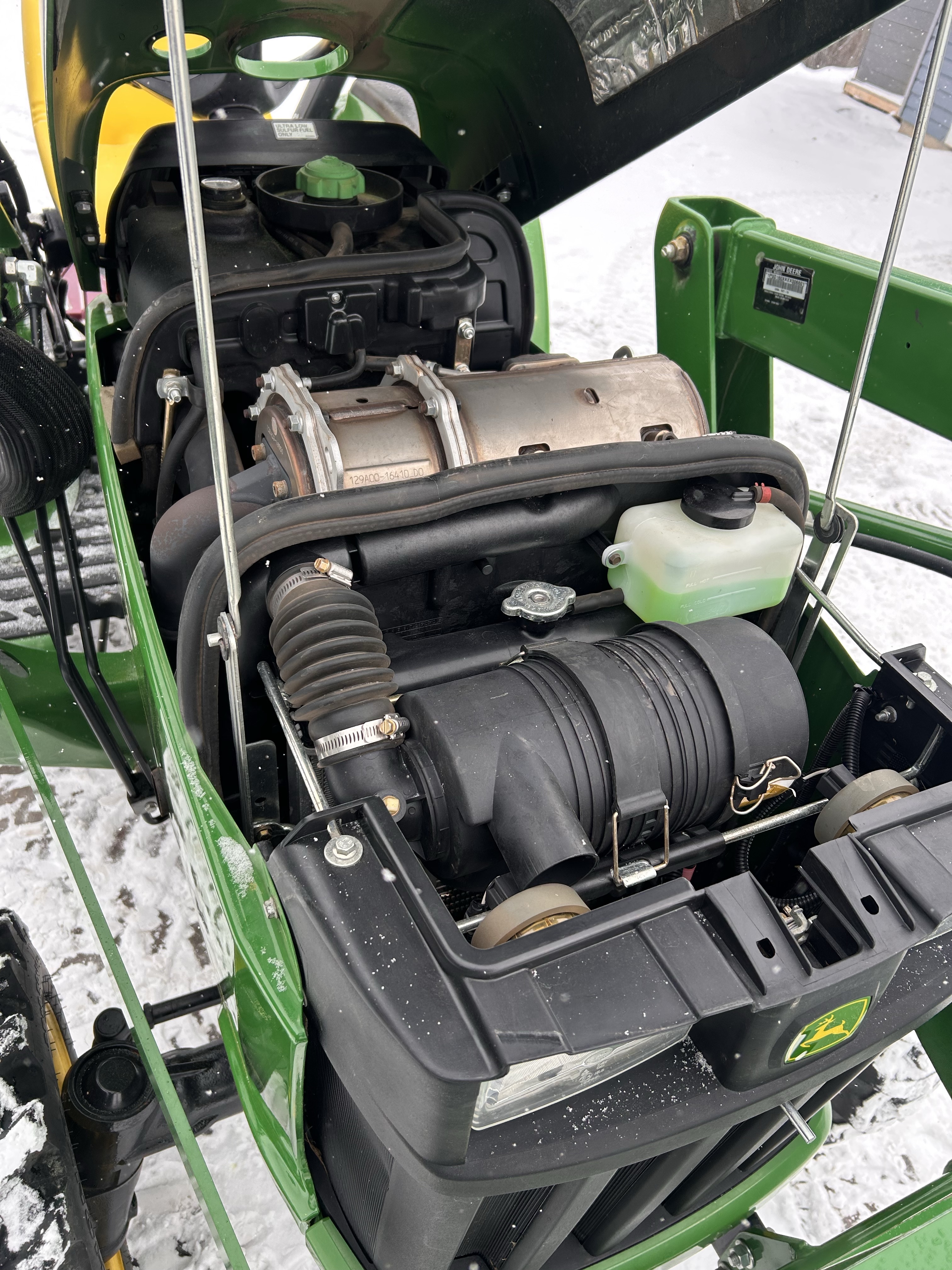 Pre-owned John Deere 3032E tractor for sale photo 7