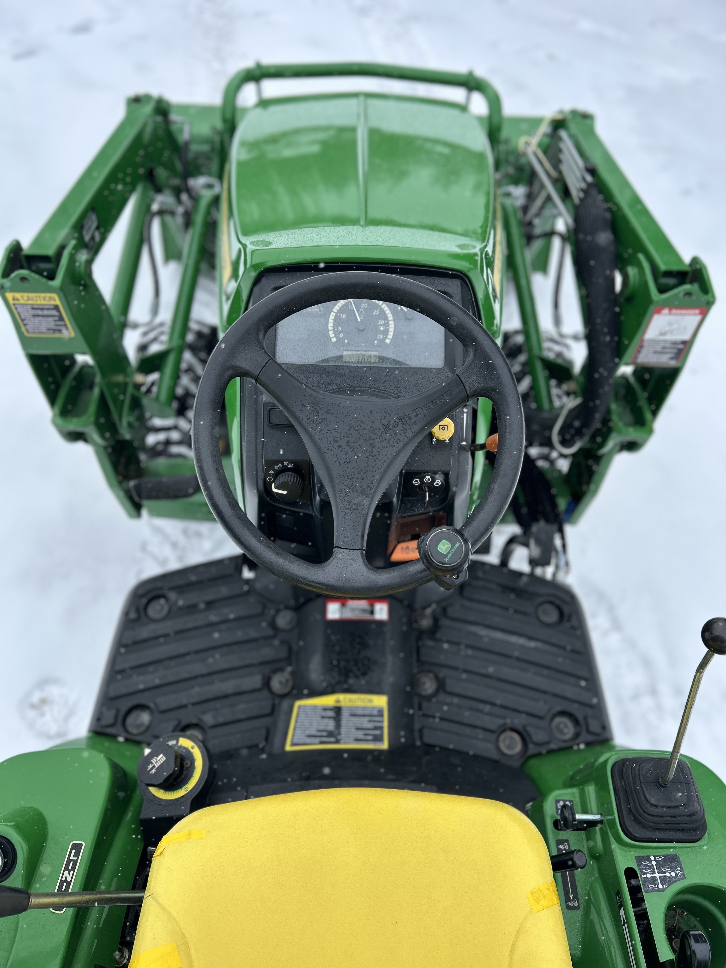 Pre-owned John Deere 1023E tractor for sale photo 5