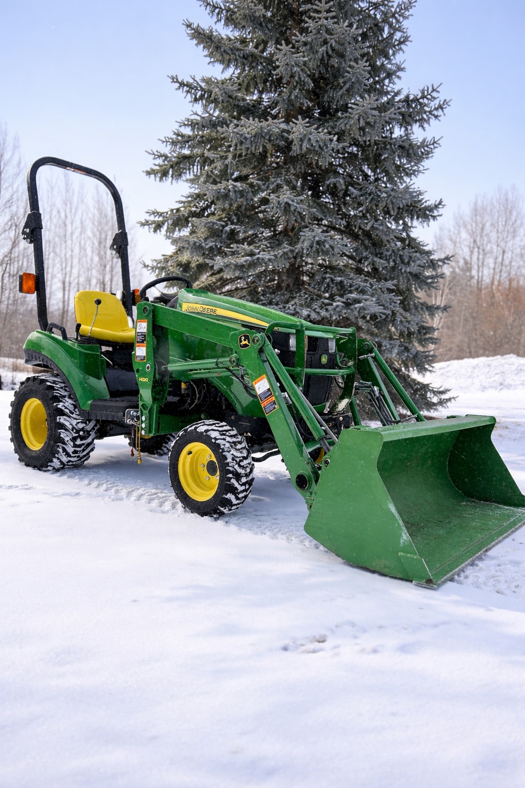 Pre-owned John Deere 1023E tractor for sale photo 9
